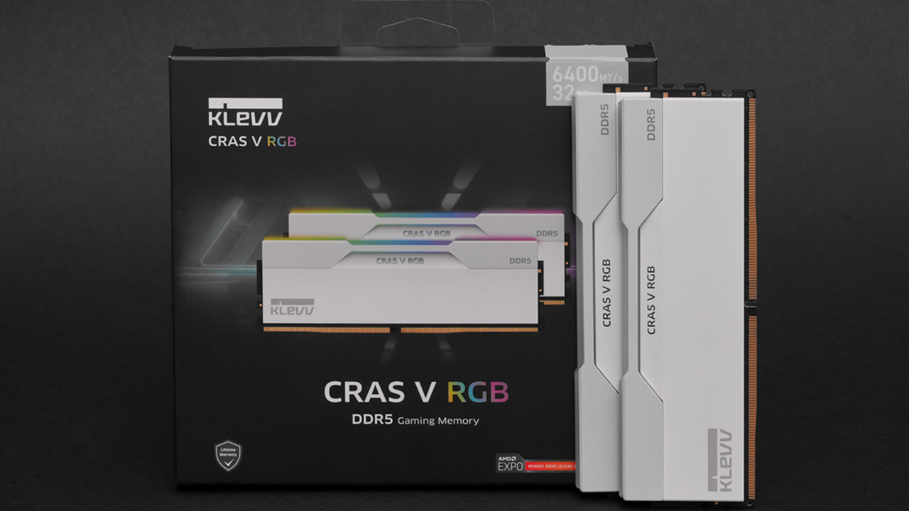 KLEVV DDR5-6400 CRAS V RGB WHITE 패키지 32GB(16Gx2) 클레브에서 화이트 메모리는 빼놓을 수는 없지