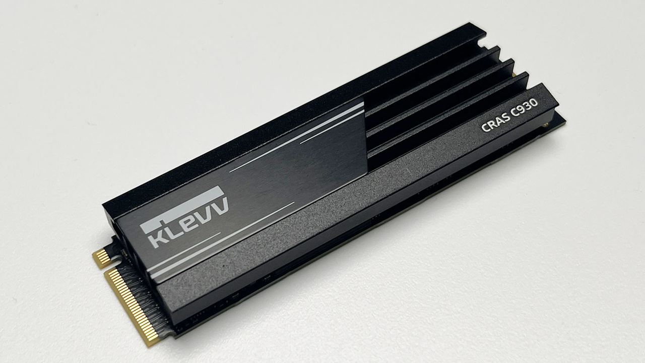 KLEVV CRAS C930 1TB NVMe M.2 PCIe 4.0 x4 SSD Review